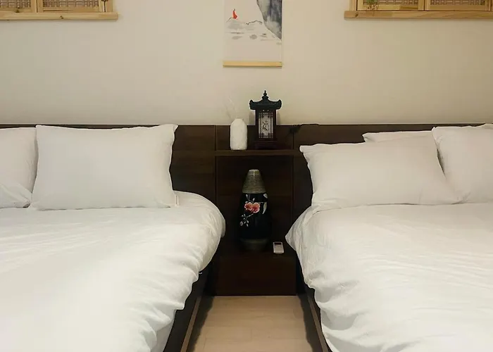 #new #traditional Mood #line2 Sillim Station Walk 10min, Hongdae Gangnam 20min #3bed 3ac Netflix #쉼온유 Seúl