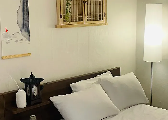 #new #traditional Mood #line2 Sillim Station Walk 10min, Hongdae Gangnam 20min #3bed 3ac Netflix #쉼온유 *