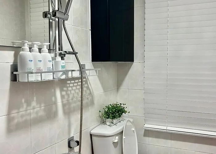 Apartamento #new #traditional Mood #line2 Sillim Station Walk 10min, Hongdae Gangnam 20min #3bed 3ac Netflix #쉼온유 Seúl